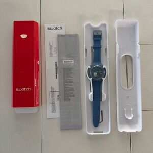 Brand New Swatch SUON102 Blue Skeleton Gent Watch in Box
